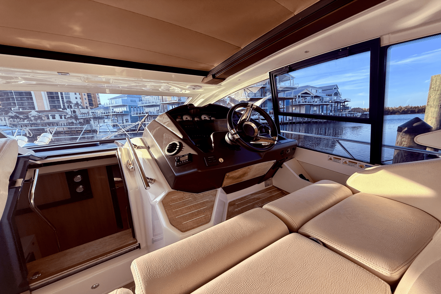 Slide: The Image of Cranchi M44 HT 2016 - 38