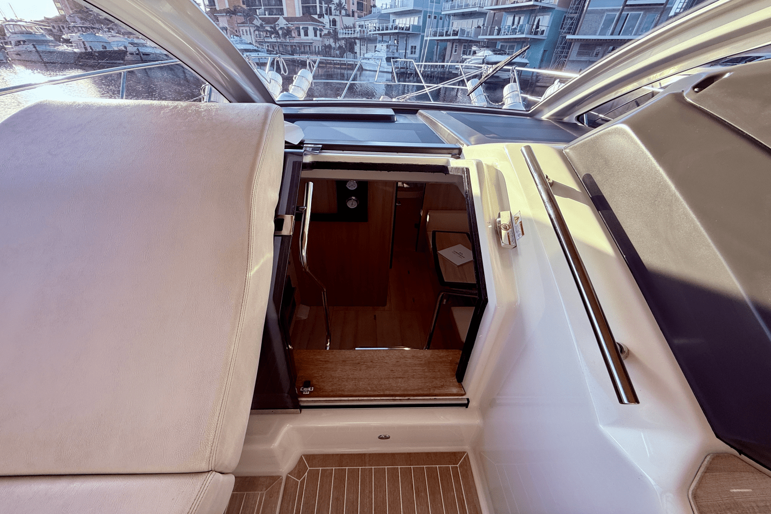 Slide: The Image of Cranchi M44 HT 2016 - 39