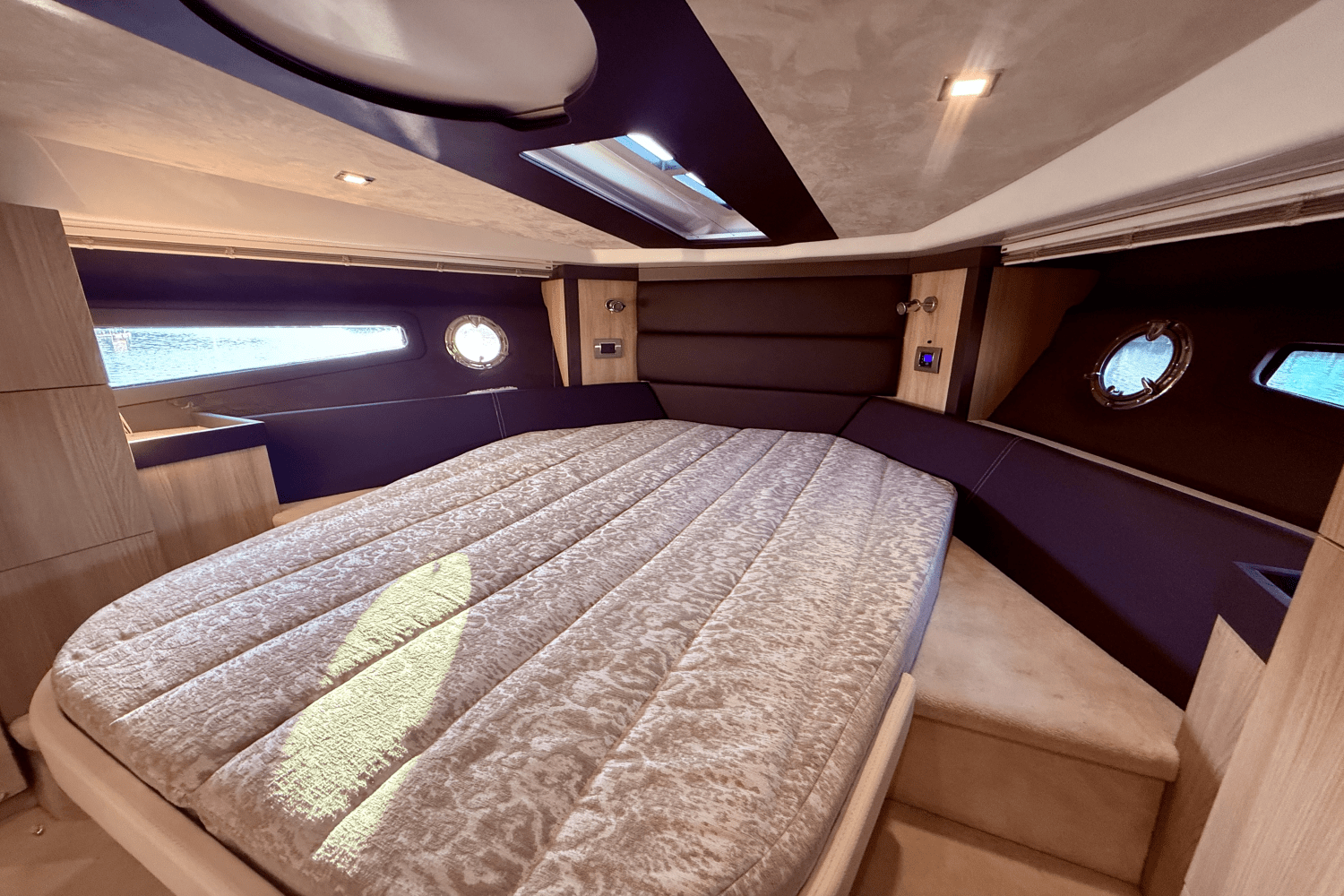 Slide: The Image of Cranchi M44 HT 2016 - 46