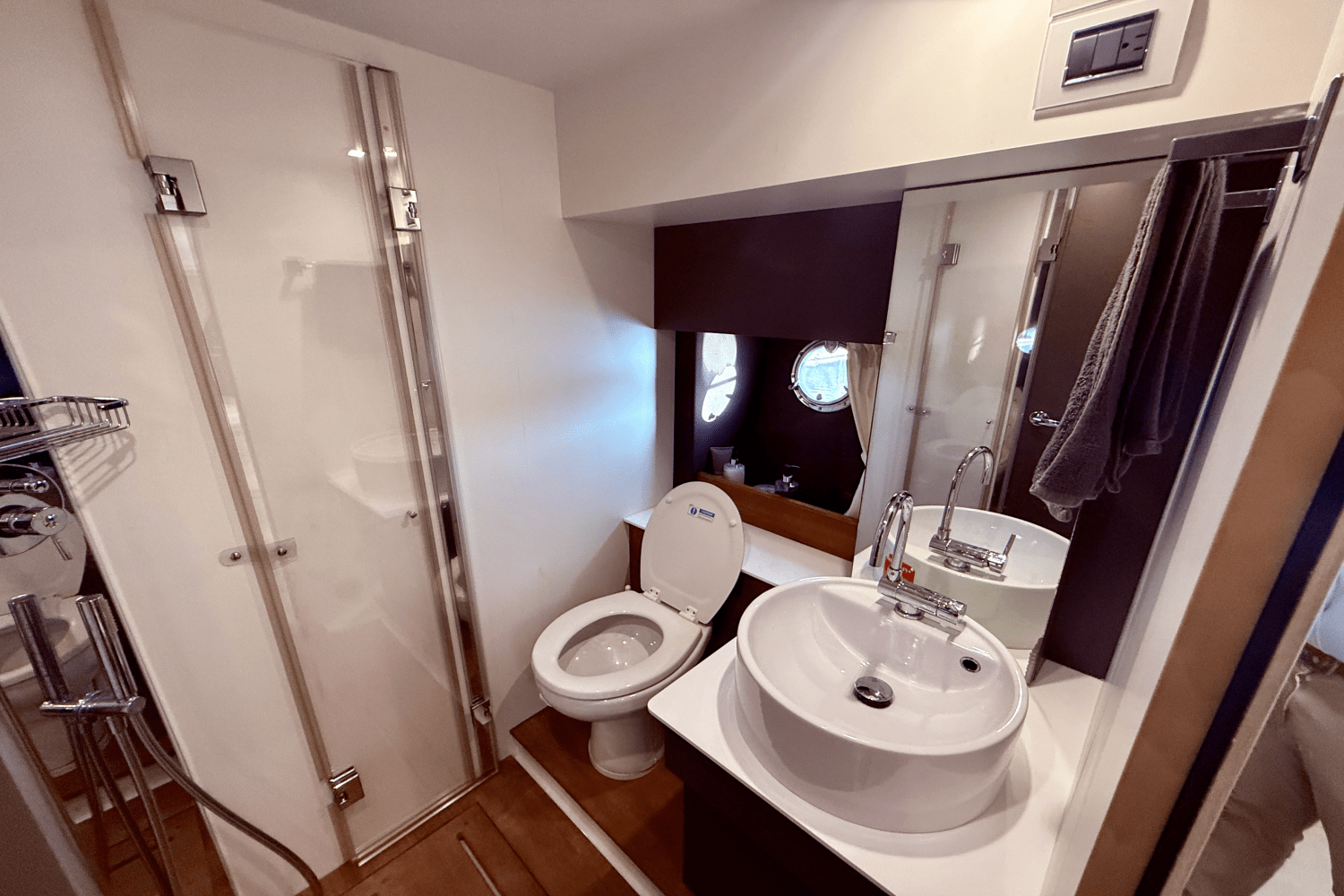 Slide: The Image of Cranchi M44 HT 2016 - 48