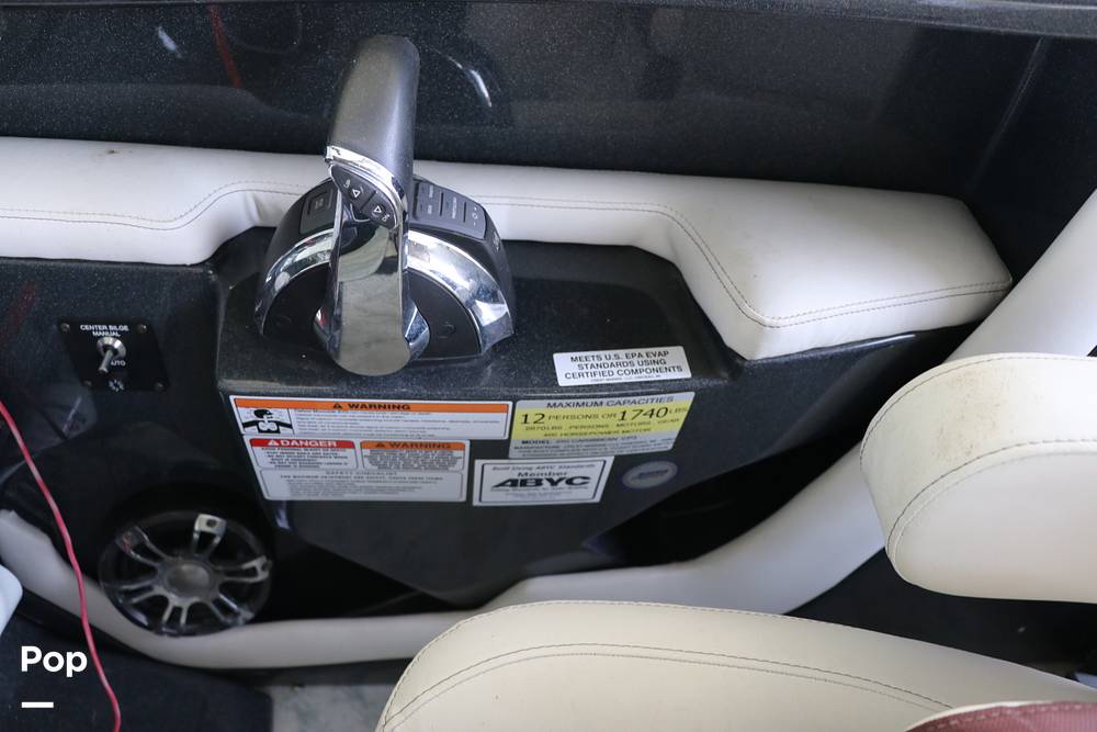 Slide: The Image of Crest 250 Continental 2020 - 13991083