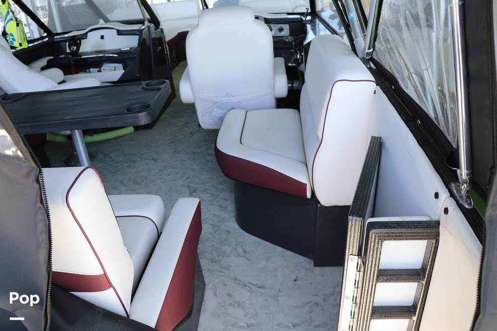 Slide: The Image of Crest 250 Continental 2020 - 13991059