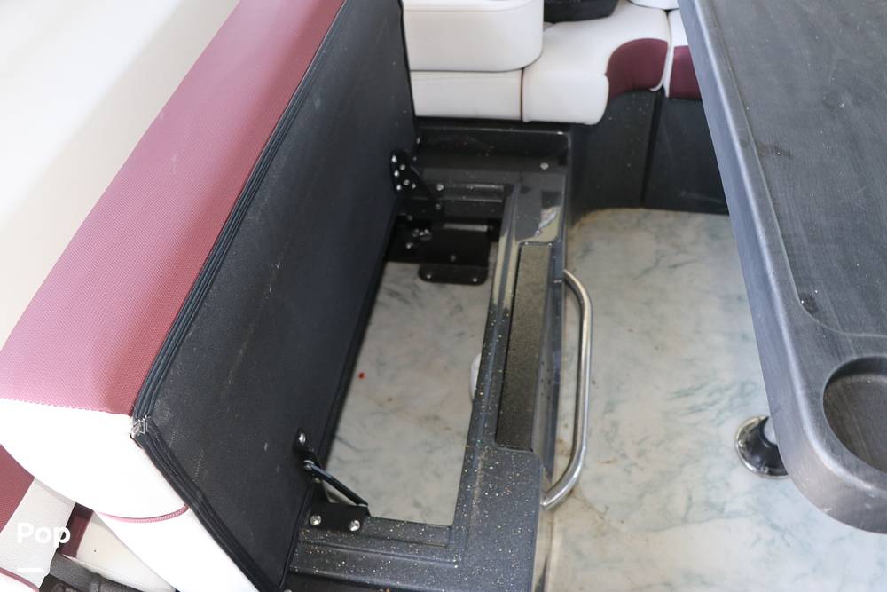 Slide: The Image of Crest 250 Continental 2020 - 13991063