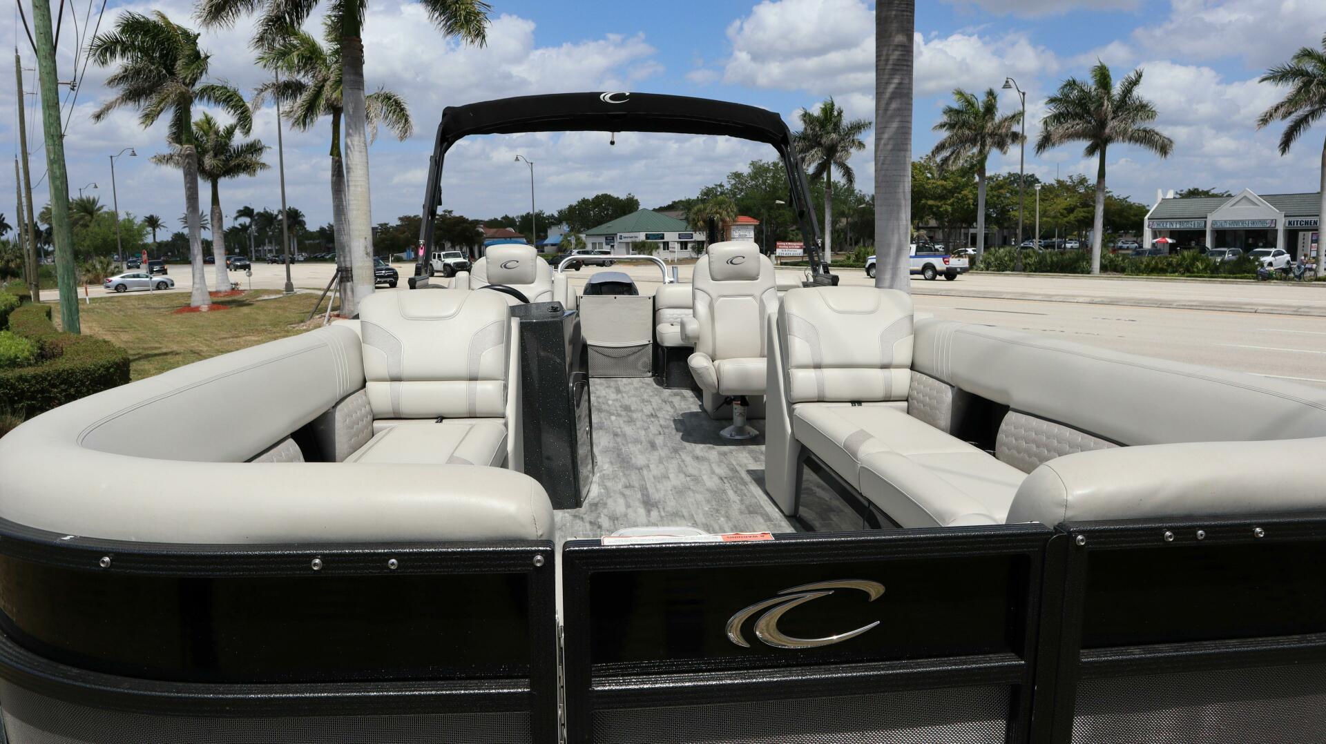 Slide: The Image of Crest Caribbean Platinum 250 SLC 2022 - 5379591