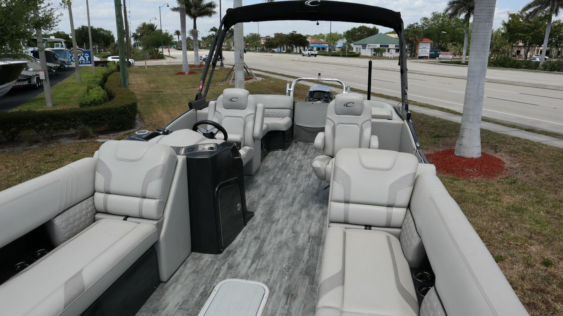 Slide: The Image of Crest Caribbean Platinum 250 SLC 2022 - 5379592
