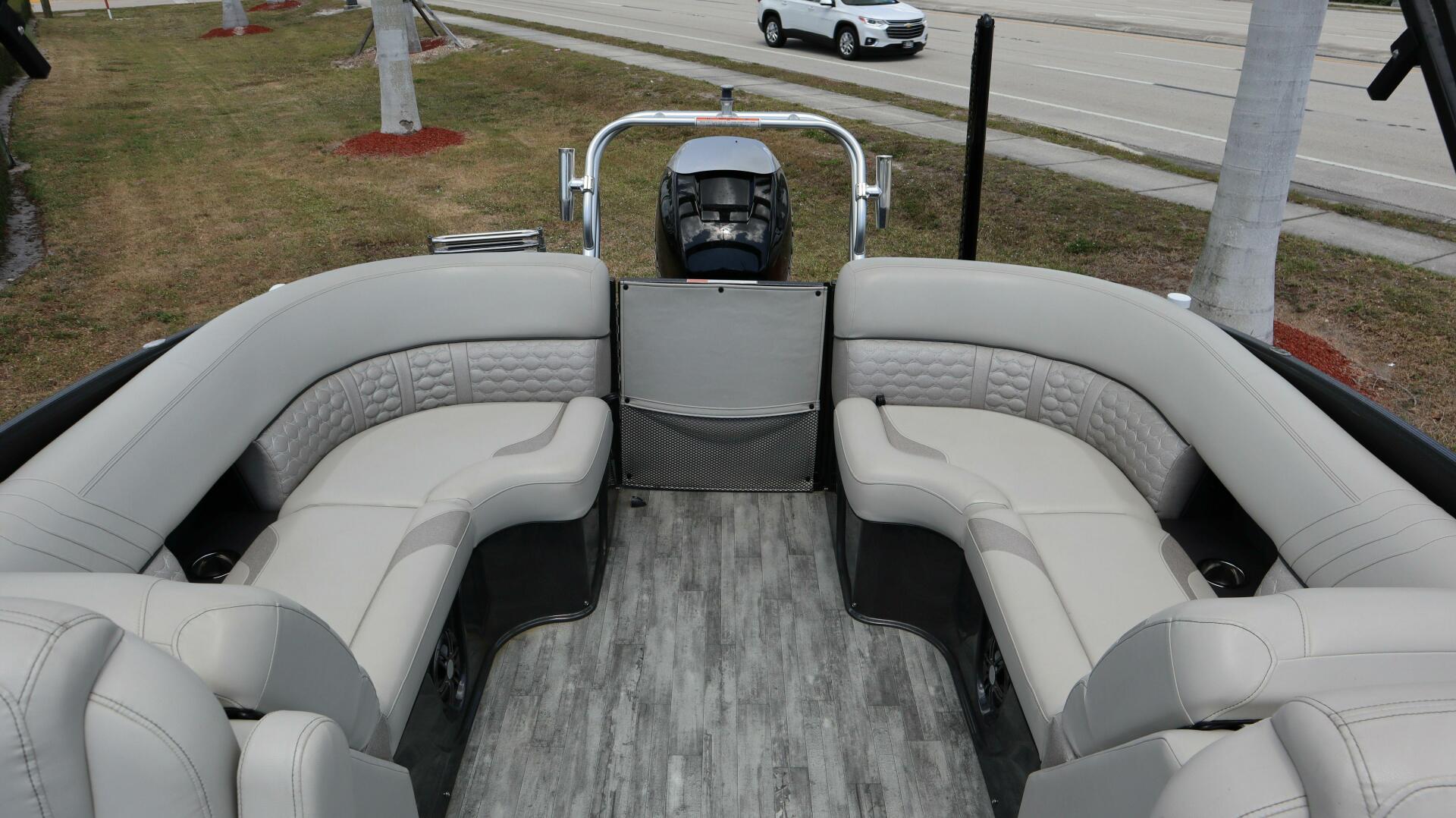 Slide: The Image of Crest Caribbean Platinum 250 SLC 2022 - 5379595