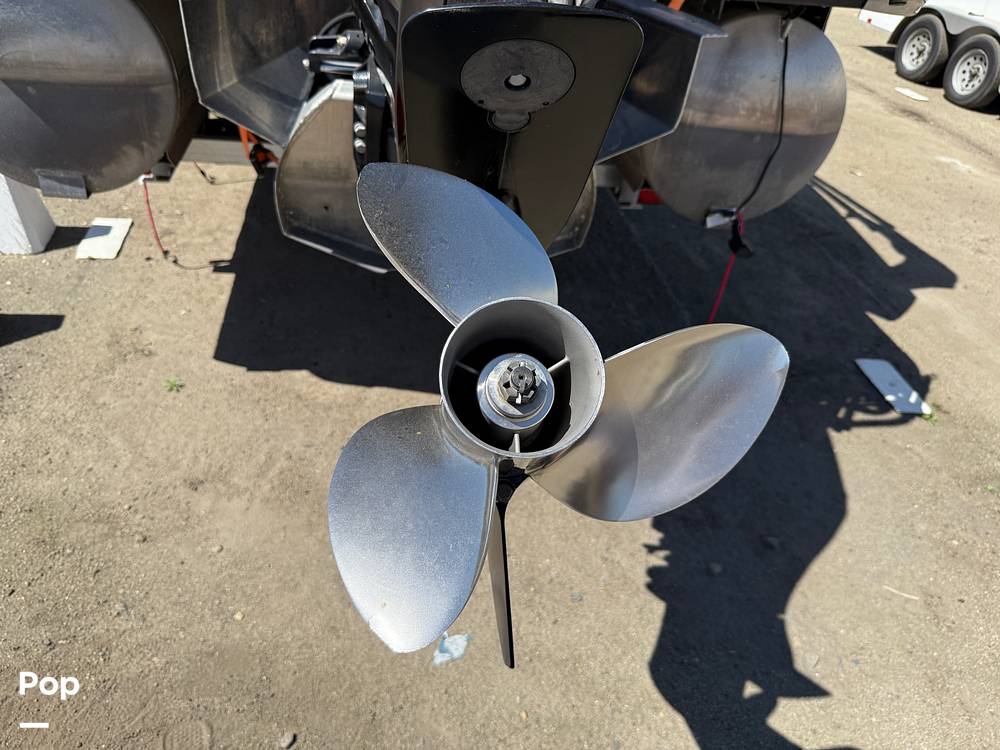 Slide: The Image of Crest Caribbean RS 250 SLRC Tritoon 2020 - 15456004