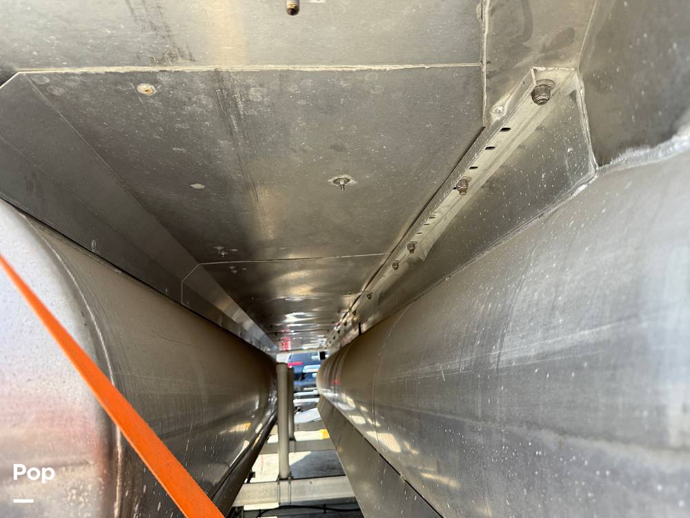 Slide: The Image of Crest Caribbean RS 250 SLRC Tritoon 2020 - 15456008