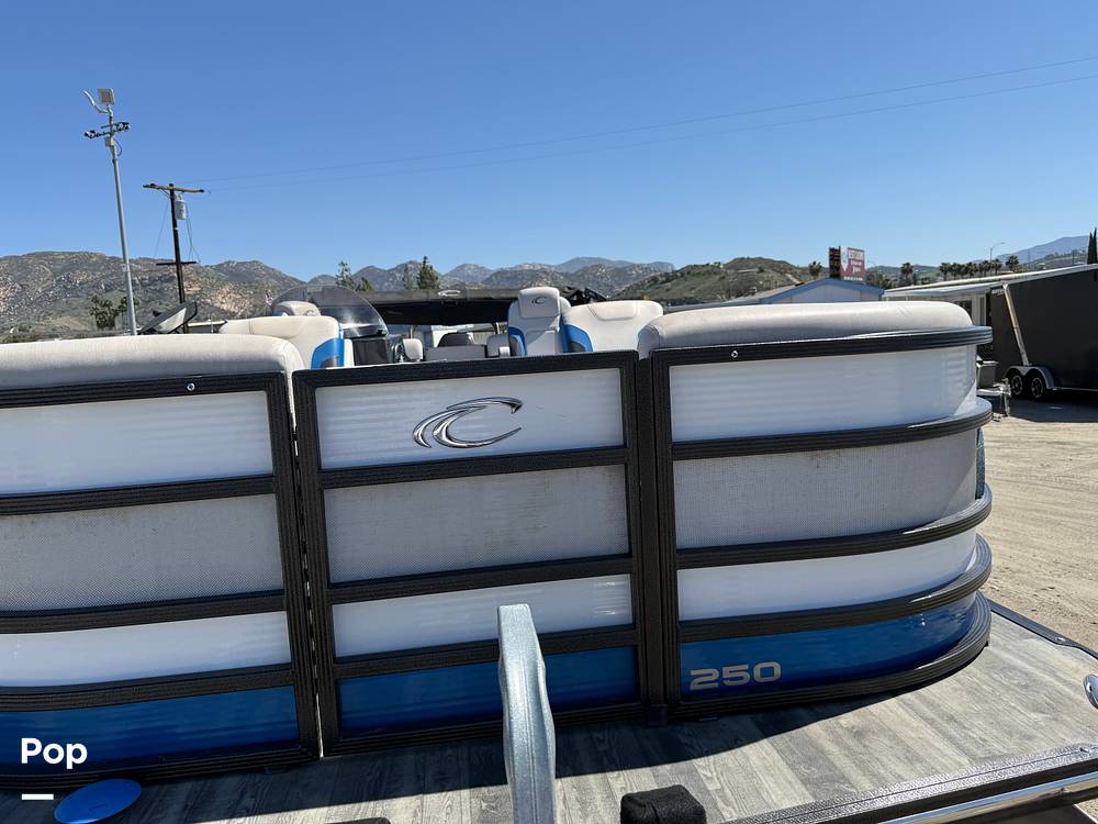 Slide: The Image of Crest Caribbean RS 250 SLRC Tritoon 2020 - 15456009