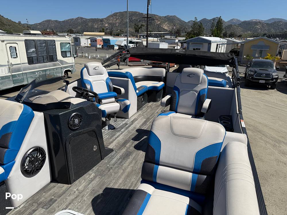 Slide: The Image of Crest Caribbean RS 250 SLRC Tritoon 2020 - 15456016