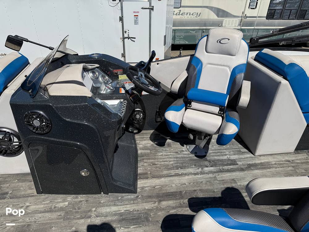 Slide: The Image of Crest Caribbean RS 250 SLRC Tritoon 2020 - 15456017