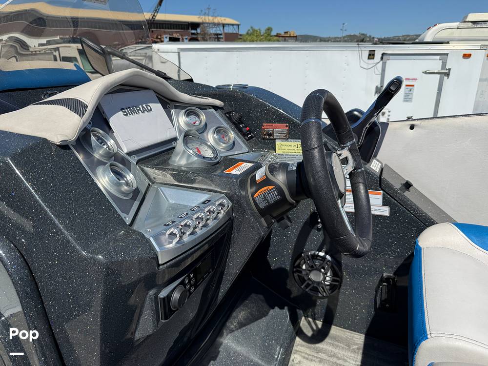 Slide: The Image of Crest Caribbean RS 250 SLRC Tritoon 2020 - 15456021