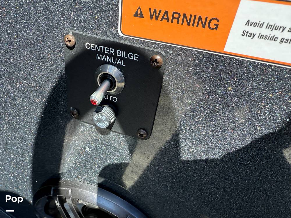 Slide: The Image of Crest Caribbean RS 250 SLRC Tritoon 2020 - 15456030