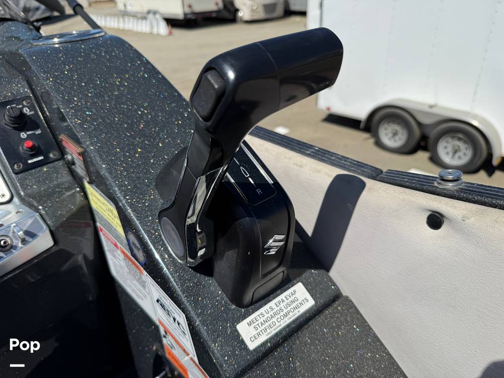 Slide: The Image of Crest Caribbean RS 250 SLRC Tritoon 2020 - 15456031