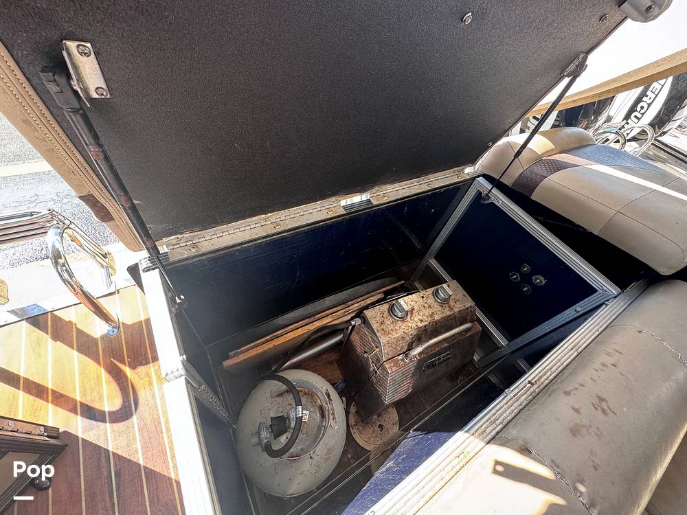 Slide: The Image of Crest Classic 250L Upper Sun Deck 2016 - 15111765