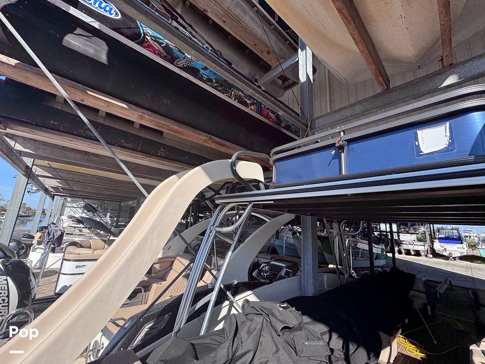 Slide: The Image of Crest Classic 250L Upper Sun Deck 2016 - 15111767