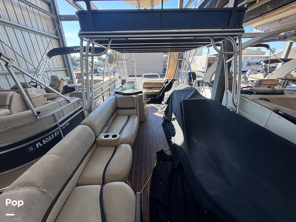 Slide: The Image of Crest Classic 250L Upper Sun Deck 2016 - 15111751