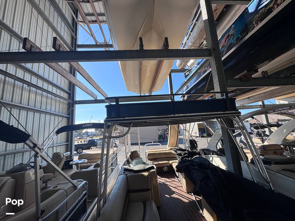 Slide: The Image of Crest Classic 250L Upper Sun Deck 2016 - 15111785