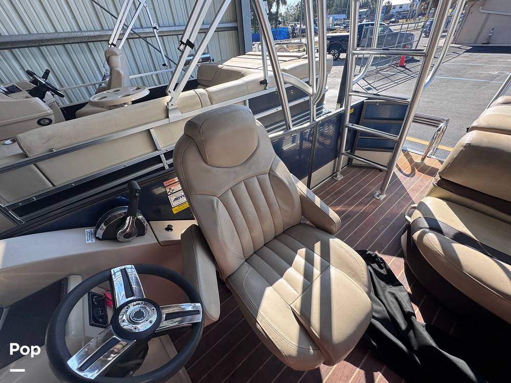 Slide: The Image of Crest Classic 250L Upper Sun Deck 2016 - 15111754