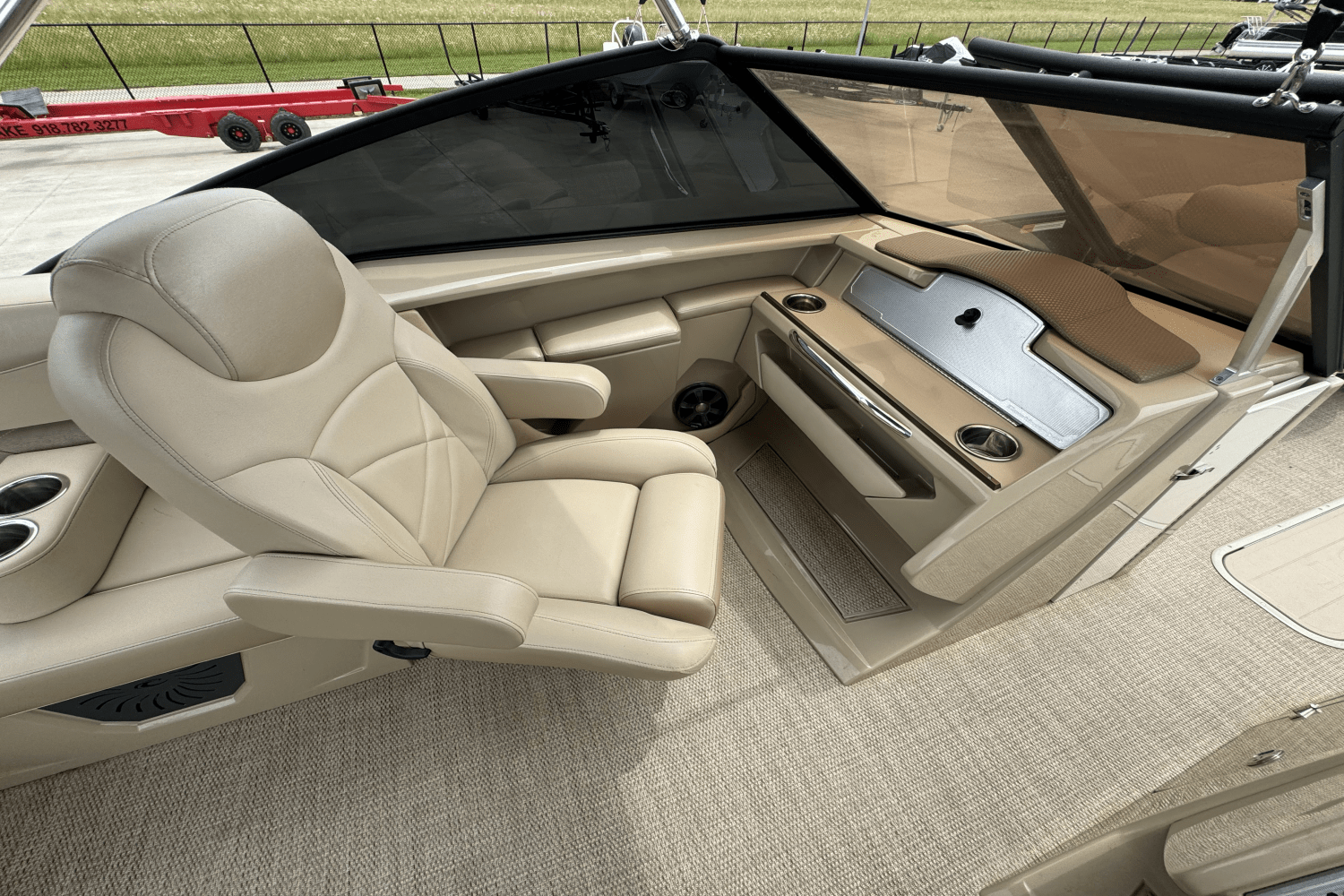 Slide: The Image of Crest CONTINENTAL 250 L 2017 - 15