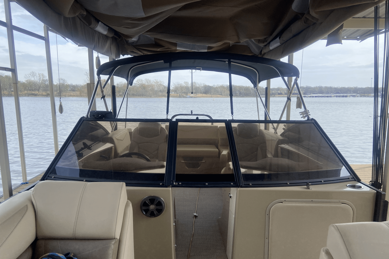 Slide: The Image of Crest CONTINENTAL 250 L 2017 - 6