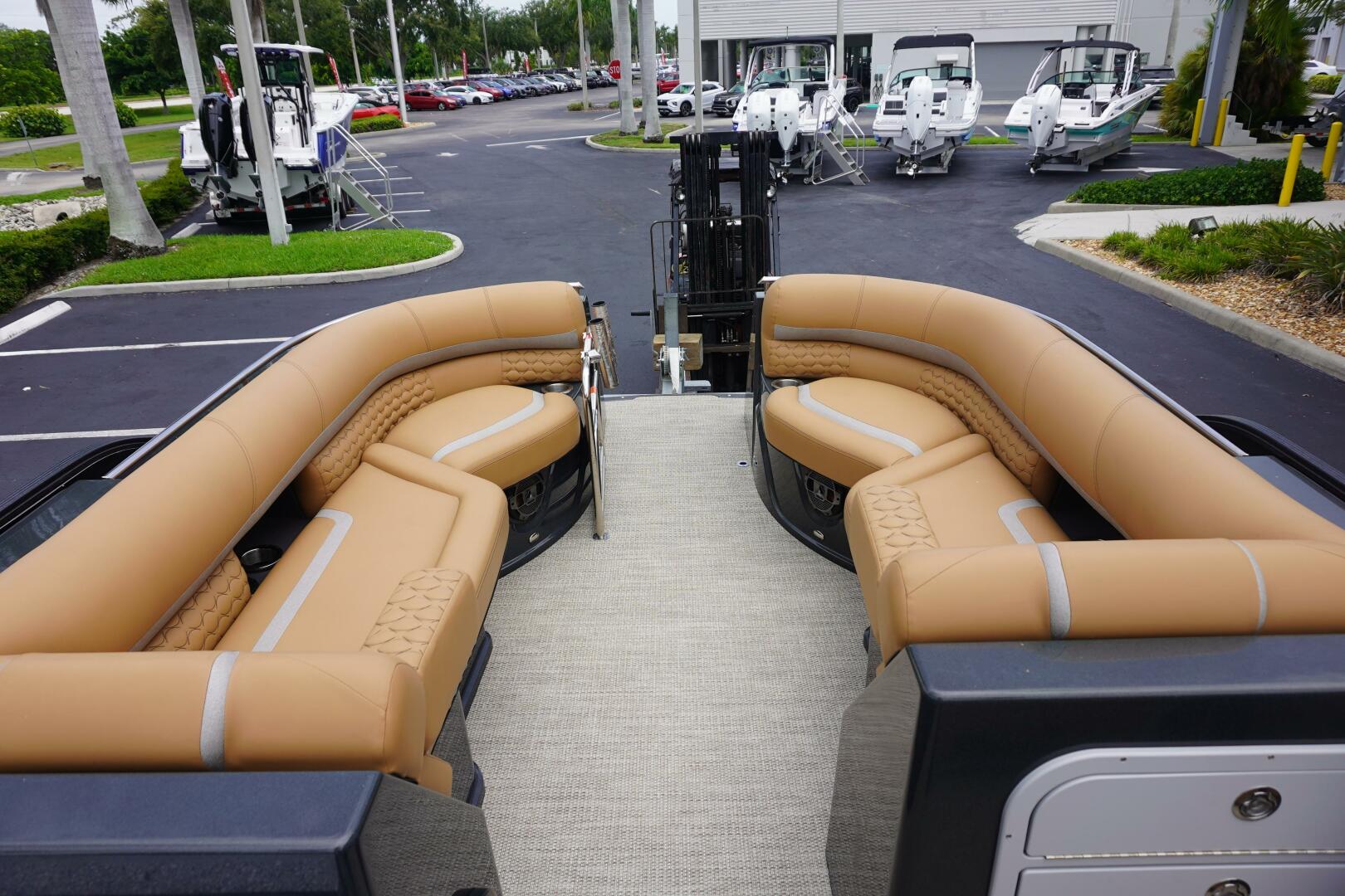 Slide: The Image of Crest Continental NX 270 SLC Twin 2023 - 5379374
