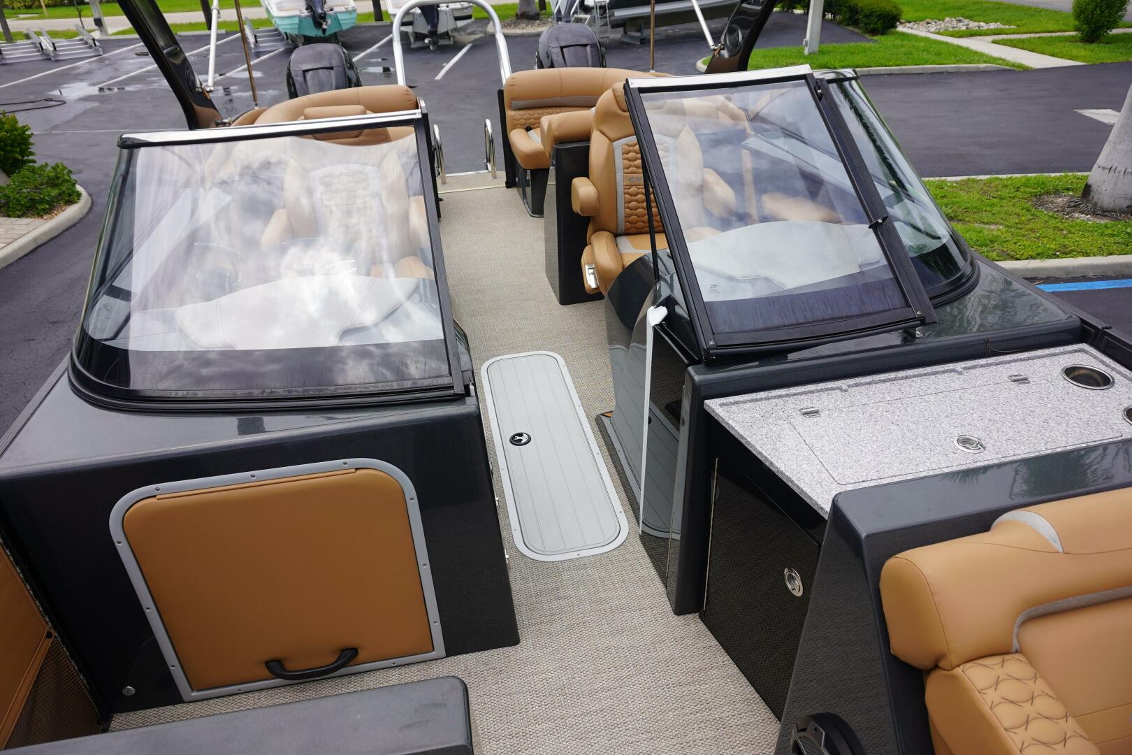 Slide: The Image of Crest Continental NX 270 SLC Twin 2023 - 5379377