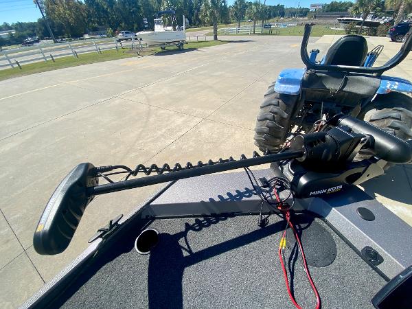 Slide: The Image of 2023 Crestliner 1600 Storm boat with Minn Kota trolling motor. - 15