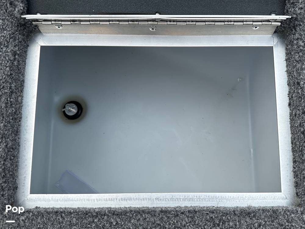 Slide: The Image of Crestliner 1650 Fish Hawk SC Platinum Edition 2019 - 12745609