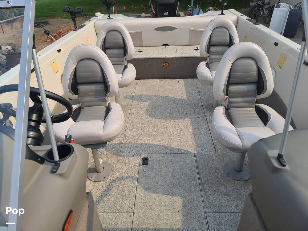 Slide: The Image of Crestliner 2150 Sportfish SST 2009 - 14887947