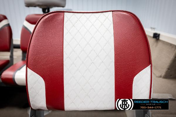 Slide: The Image of Red and white boat seat from 2005 Crestliner 1750 FISHHAWK. - 36