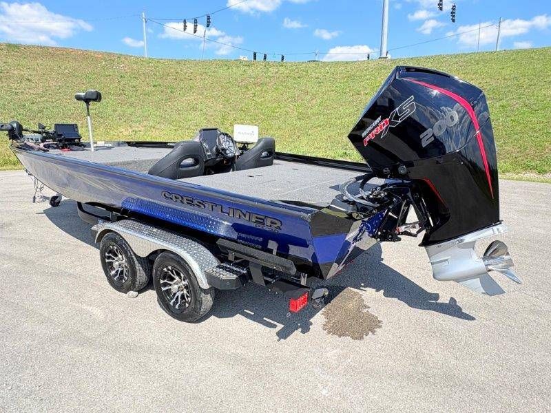 Slide: The Image of Crestliner PT20 2020 - 21