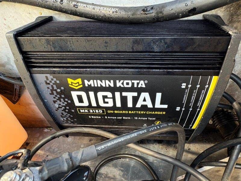 Slide: The Image of Crestliner PT20 2020 - 28