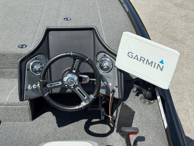 Slide: The Image of Crestliner PT20 2020 - 43