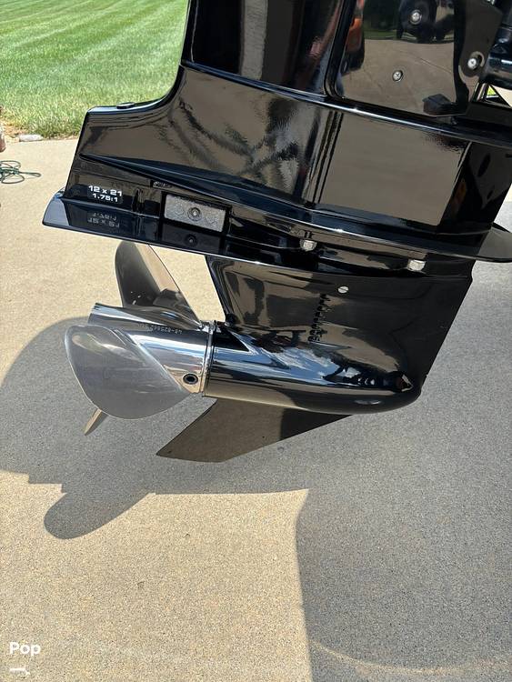 Slide: The Image of Crestliner Raptor 1850 2015 - 15806921