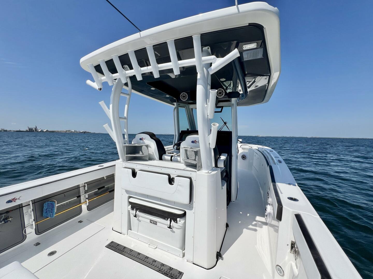 Slide: The Image of Crevalle 33 CSF 2022 - 5592639