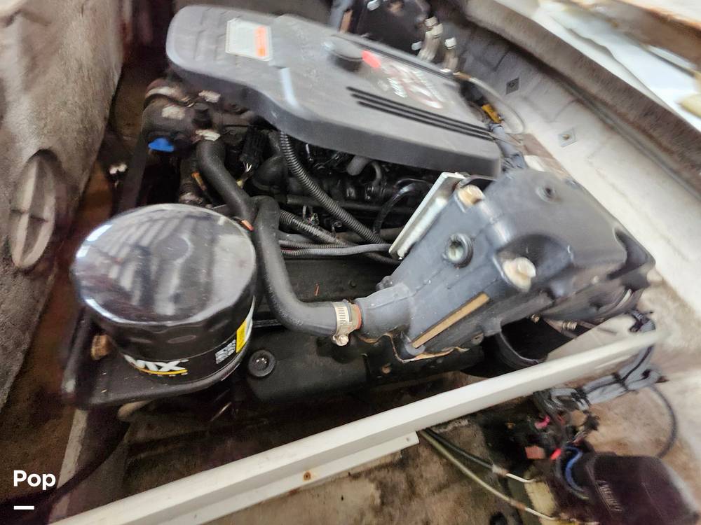 Slide: The Image of Crownline 230 LS 2006 - 13804683