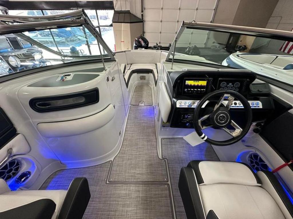 Slide: The Image of Crownline 250 XSS 2024 - 4