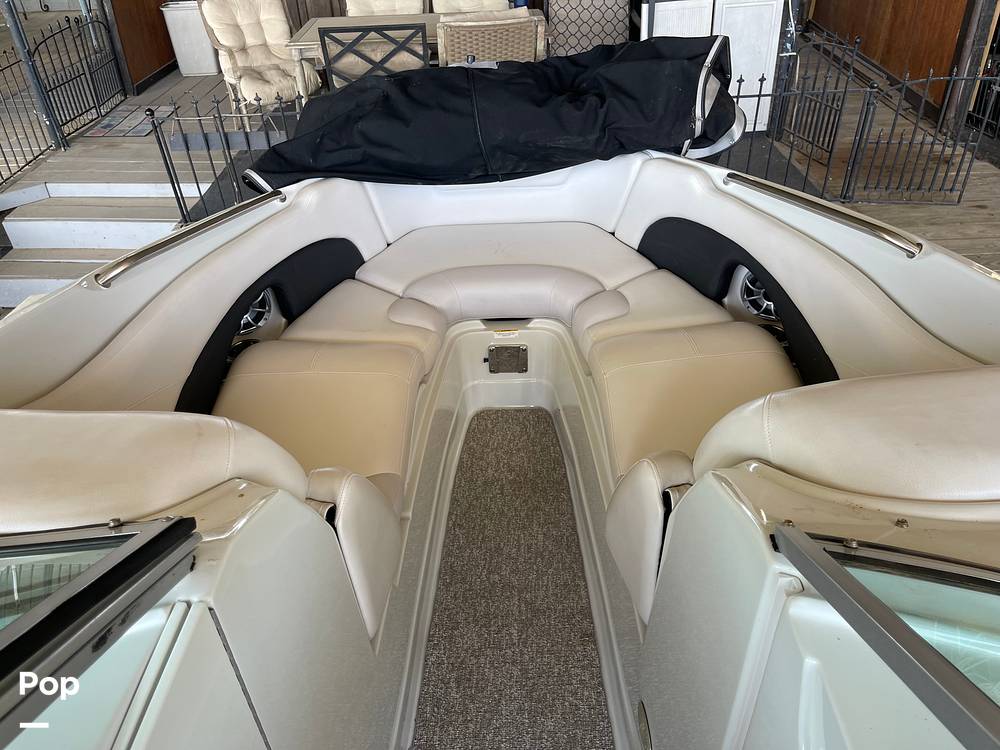 Slide: The Image of Bow Seating - 15261107