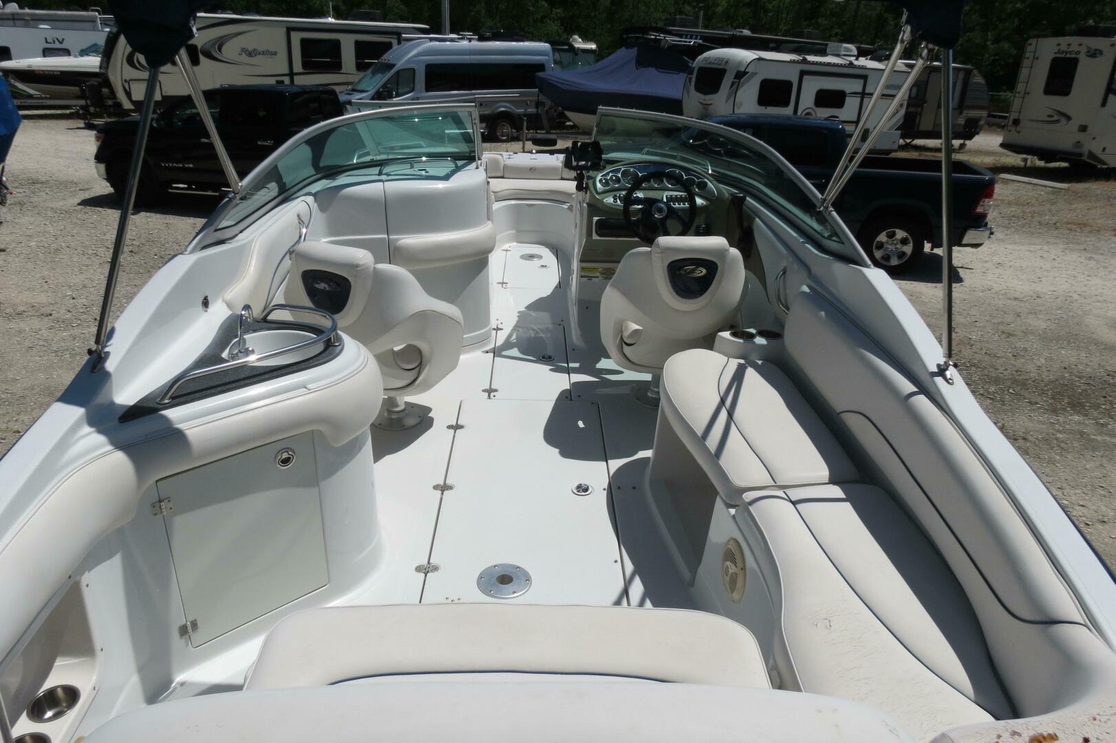 Slide: The Image of Crownline 26 2006 - 5157855