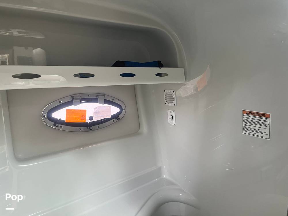 Slide: The Image of Crownline 264 CR 2021 - 15565302