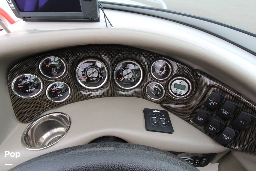 Slide: The Image of Crownline 270 2005 - 15362100