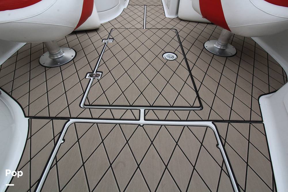 Slide: The Image of Crownline 270 2005 - 15362143