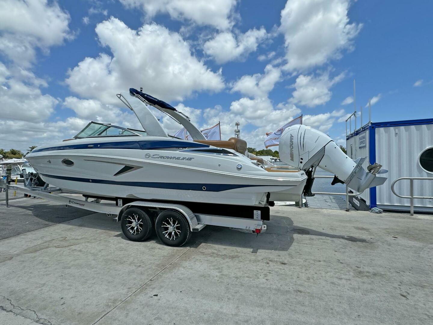 Slide: The Image of Crownline 290 XSS 2024 - 5384075