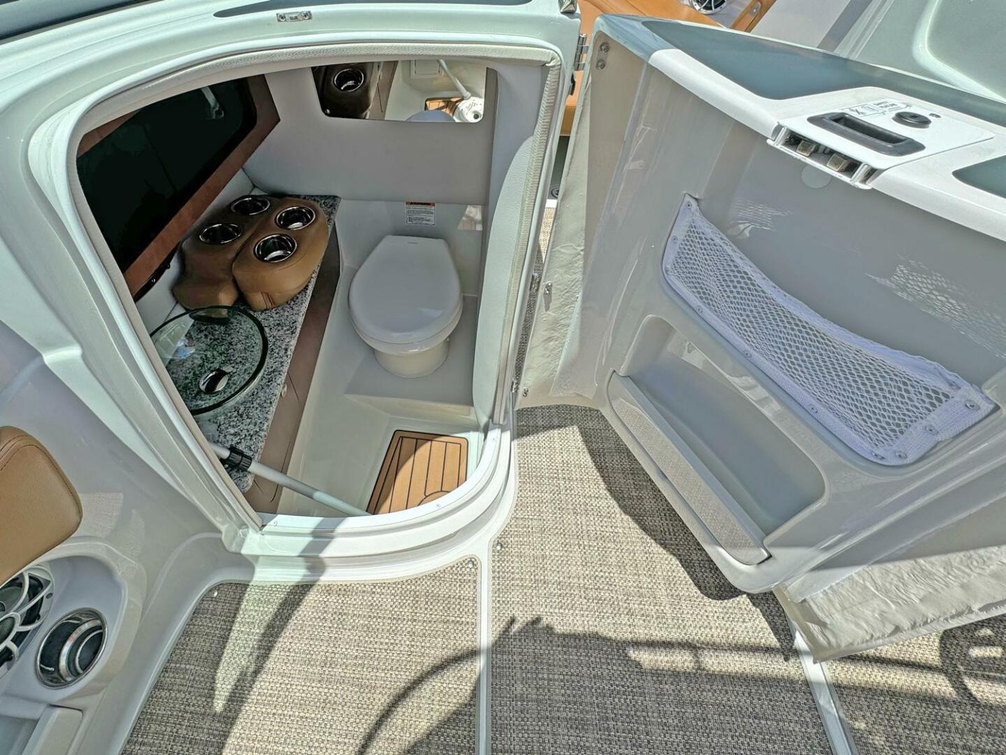 Slide: The Image of Crownline 290 XSS 2024 - 5384084