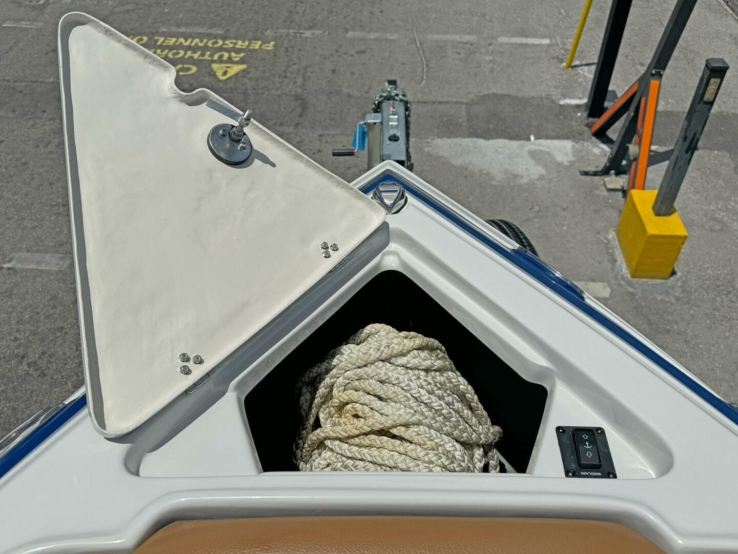 Slide: The Image of Crownline 290 XSS 2024 - 5384092