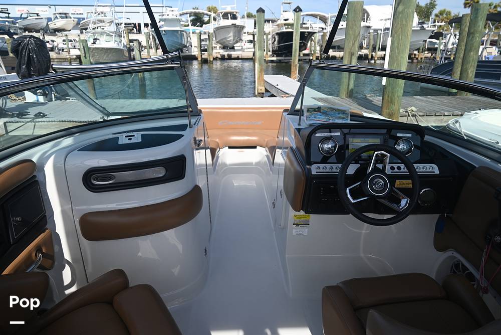 Slide: The Image of Crownline E235 XS 2023 - 15378657