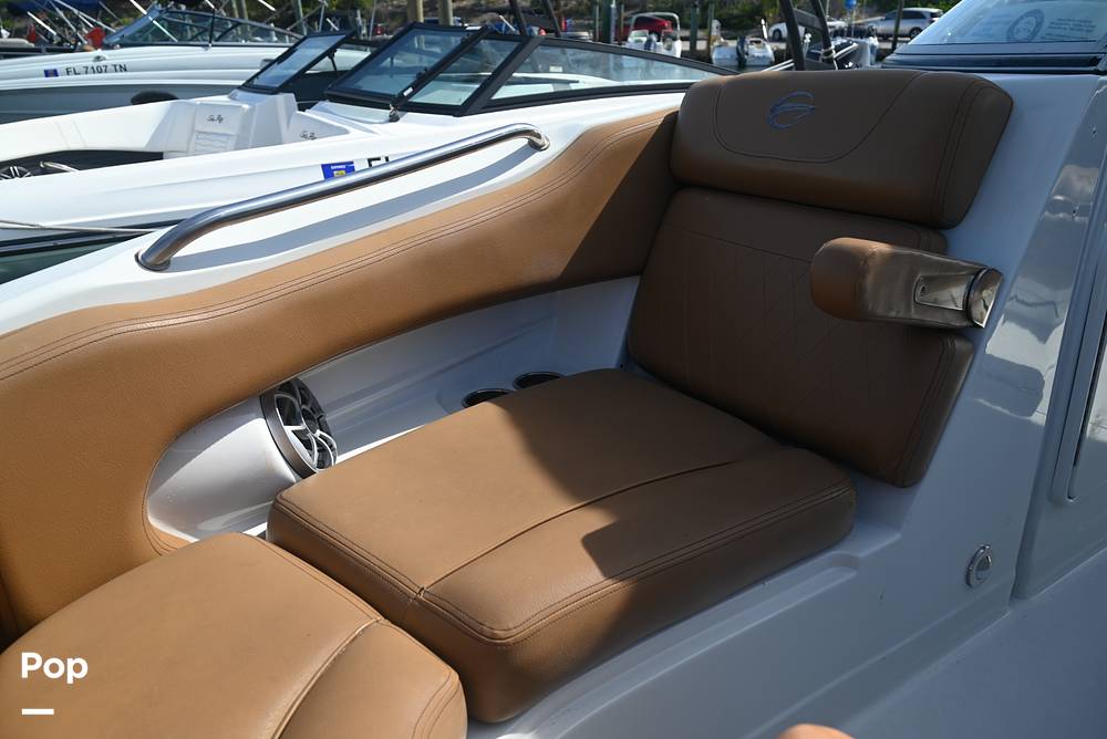 Slide: The Image of Crownline E235 XS 2023 - 15378661