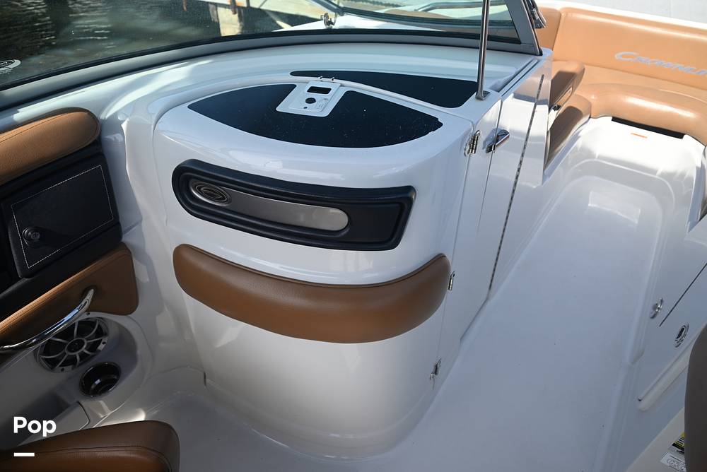 Slide: The Image of Crownline E235 XS 2023 - 15378673