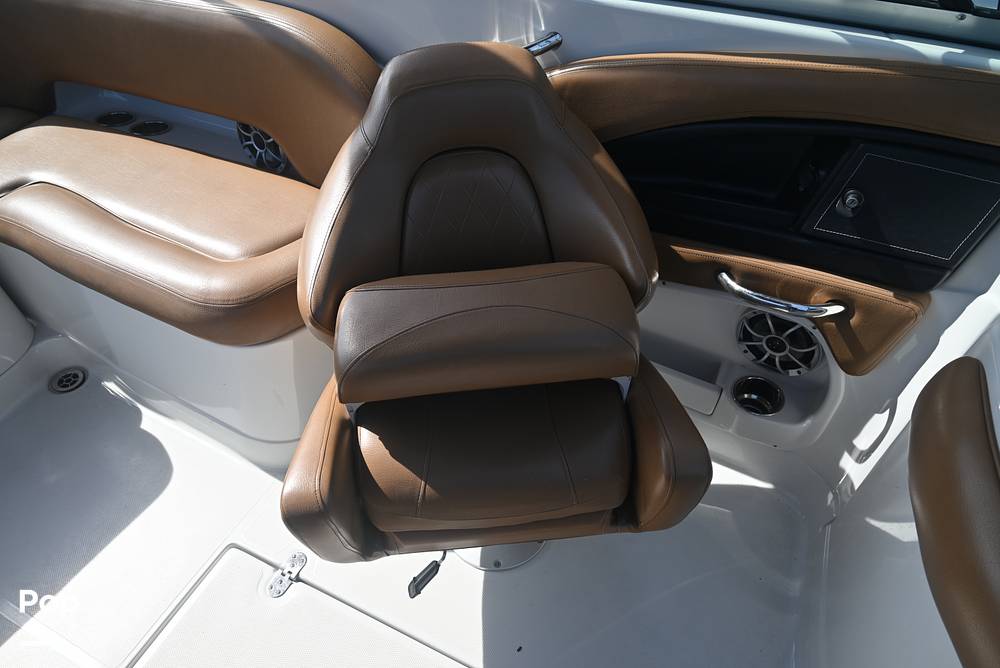 Slide: The Image of Crownline E235 XS 2023 - 15378680